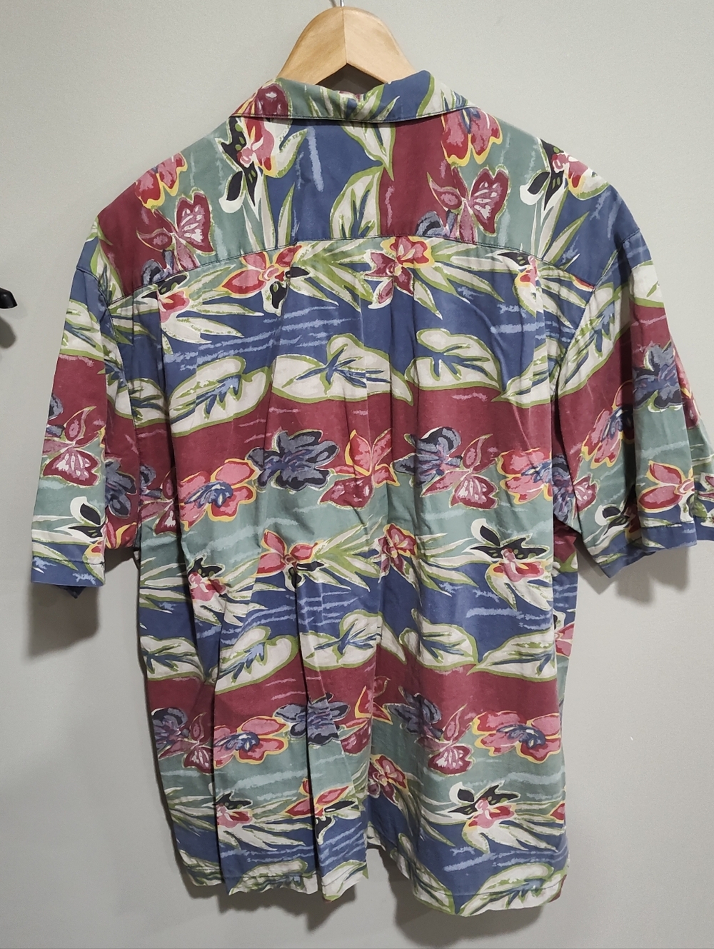 Tommy Bahama Green Blue Red Pastel Floral Hawaiian Aloha Camp Shirt Men's Large - Picture 6 of 8